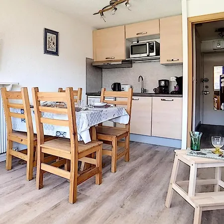 Appartement Aravis - Confortable - Acces Direct Aux Pistes - Balcon Mae-1494 *